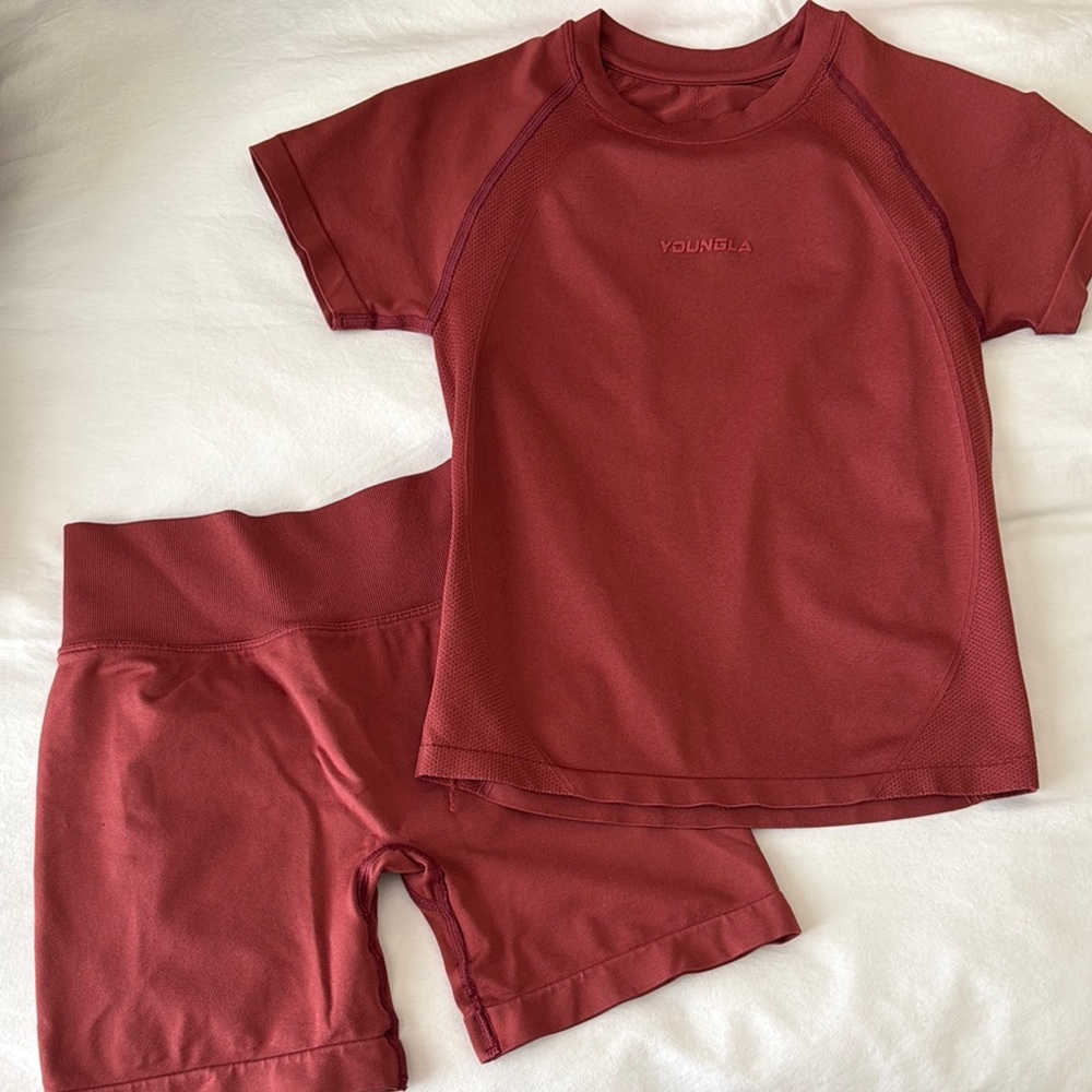 YOUNGLA Red Athletic T-Shirt and Shorts Set